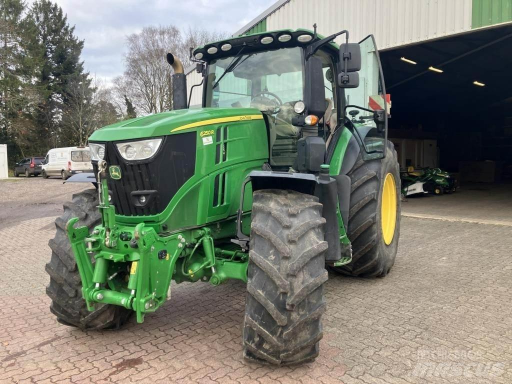 John Deere 6250R 트랙터