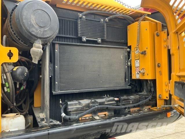 JCB JS 175 W  휠 굴삭기