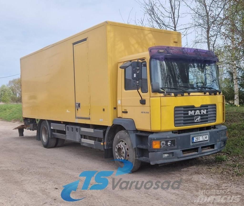 MAN ME 18.250 4x2 BL 탑차 트럭