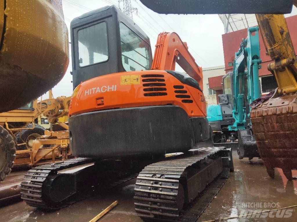 Hitachi ZX 55 UR 소형 굴삭기 7톤 미만