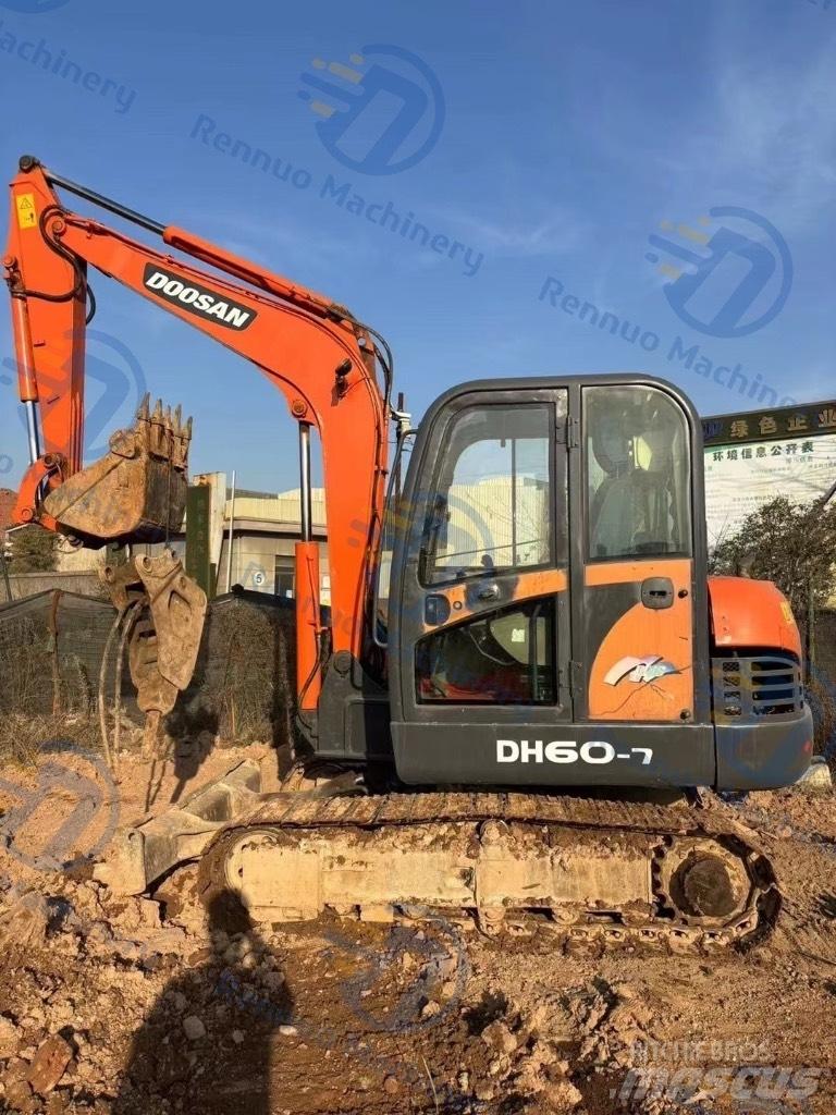 Doosan DH 60 대형 굴삭기 29톤 이상