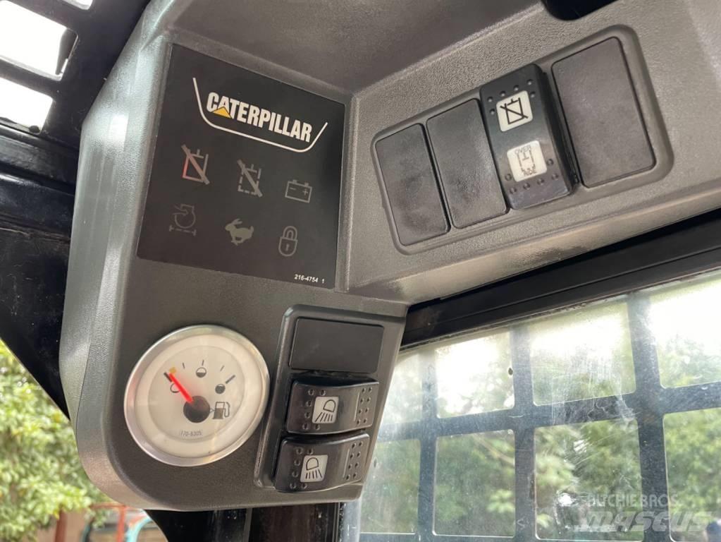 CAT 226B  스키드로더