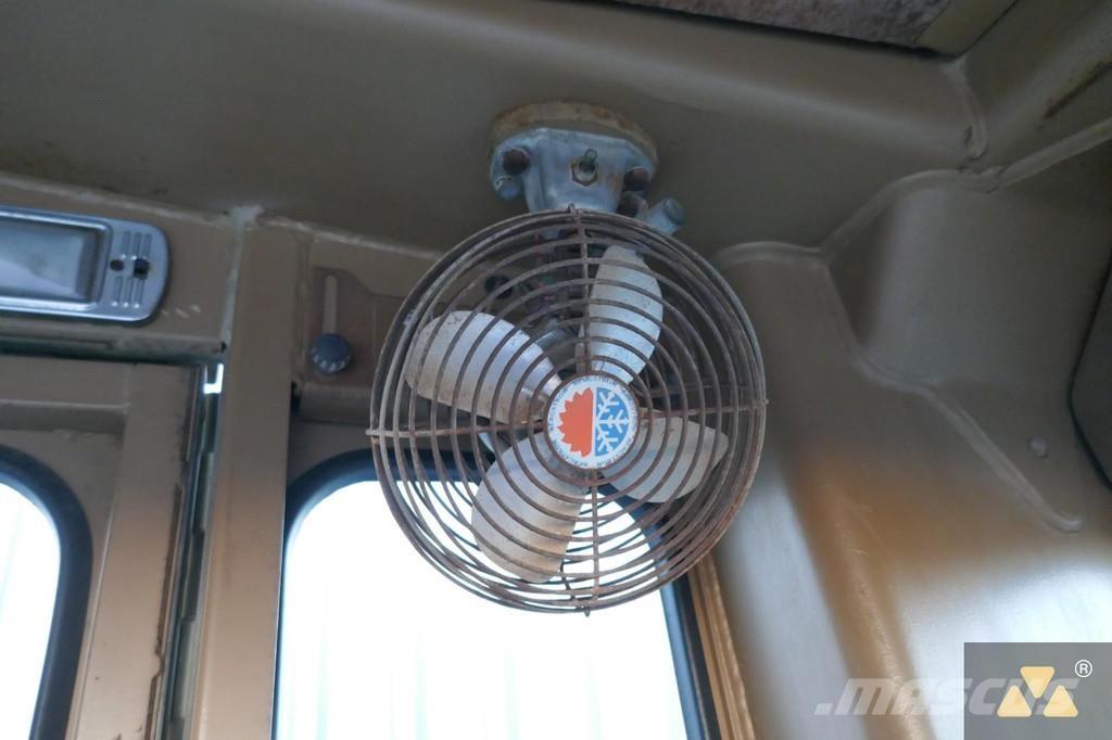 CAT 130G Ex-army 그레이더