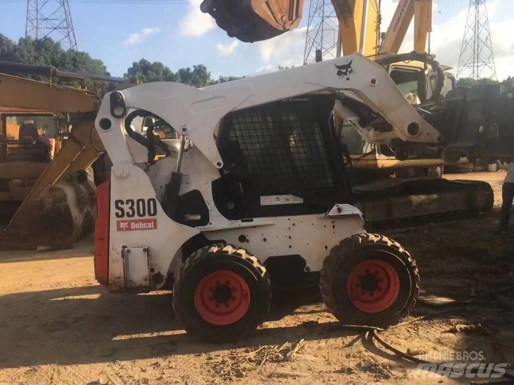 Bobcat S 300  스키드로더