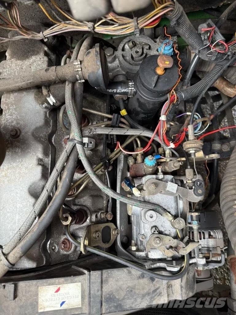 John Deere 1903 탑승형 잔디깎기