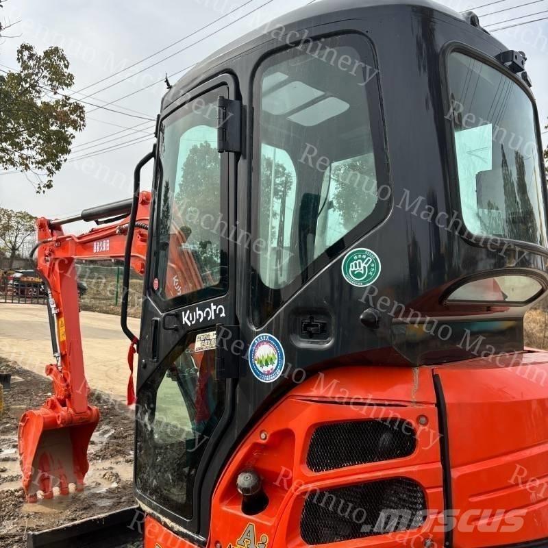 Kubota U 30 소형 굴삭기 7톤 미만