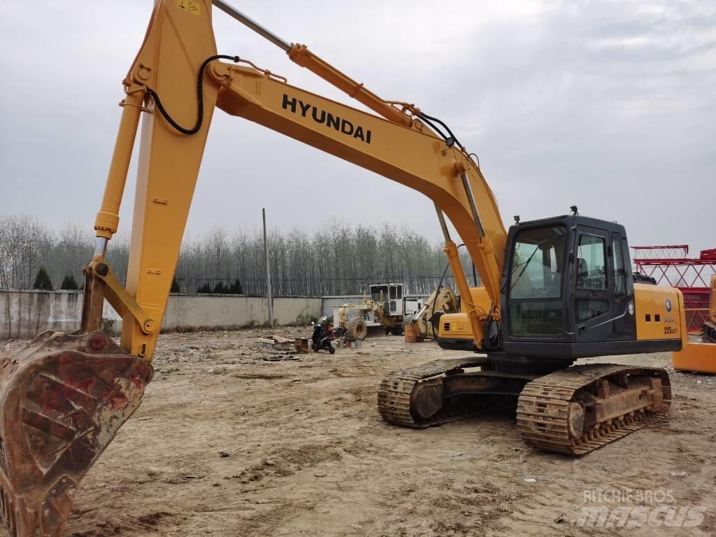 Hyundai R225LC-7 대형 굴삭기 29톤 이상