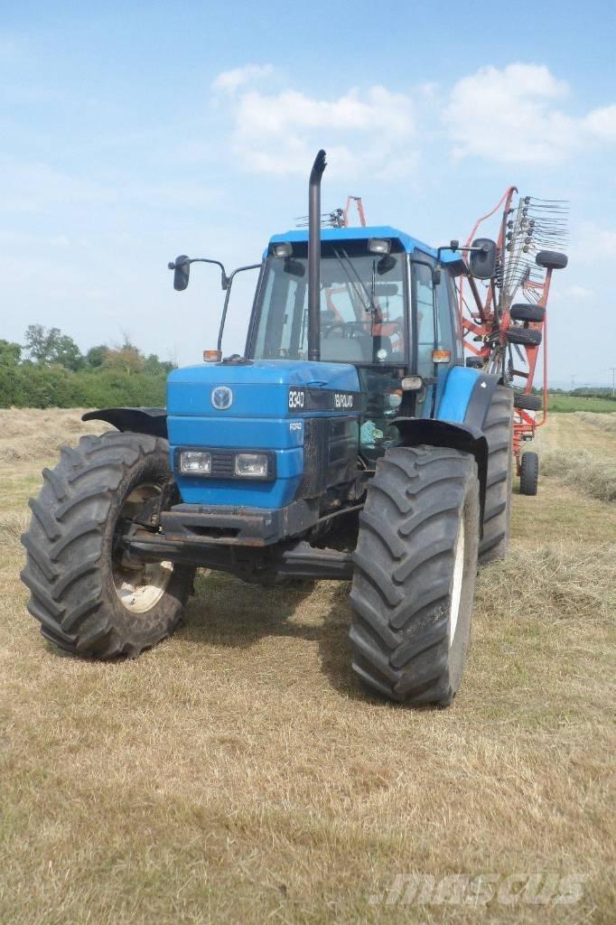 New Holland 8340 트랙터