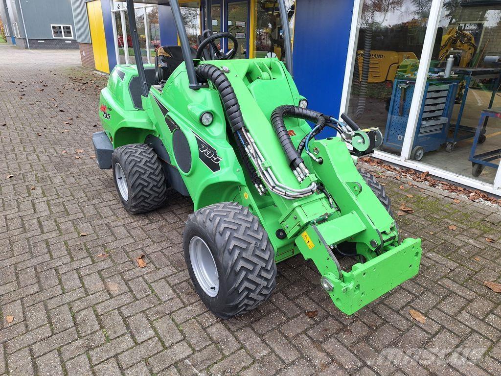 Avant 735 TDL 특수 굴삭기