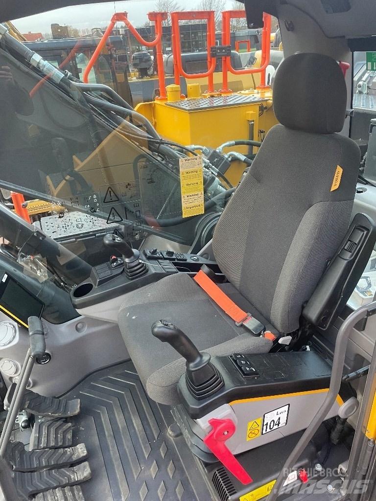 Volvo EC250EL 대형 굴삭기 29톤 이상