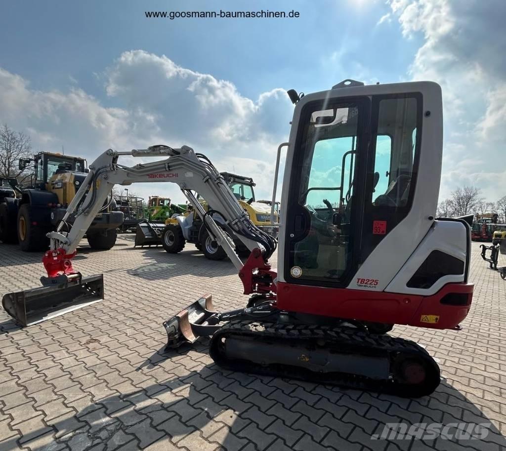 Takeuchi TB 225 소형 굴삭기 7톤 미만