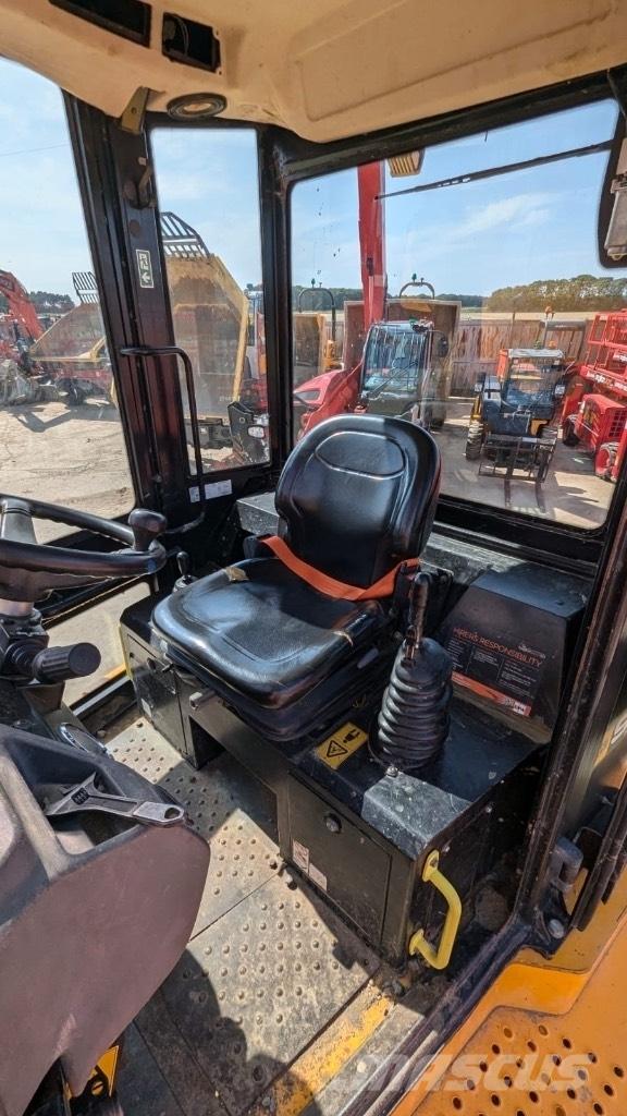 JCB 9TFT 건설현장 덤프트럭