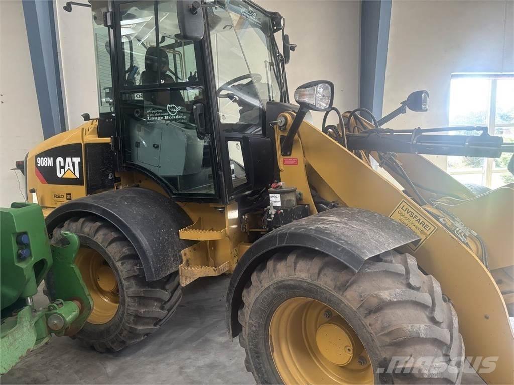 CAT 908M 다목적 로더