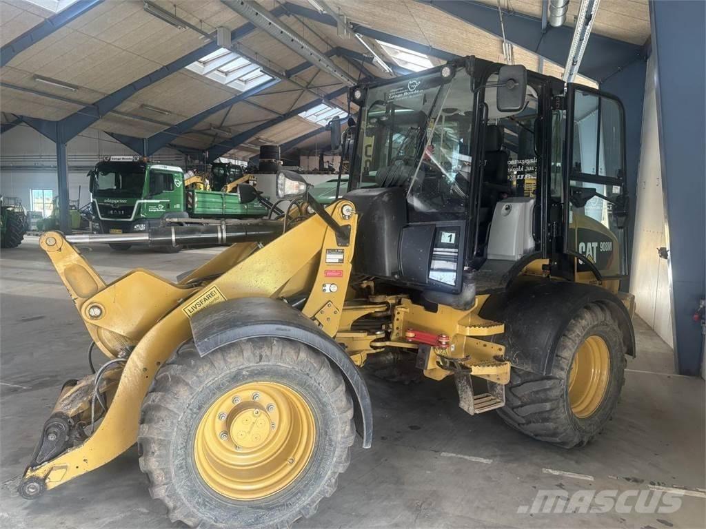 CAT 908M 다목적 로더