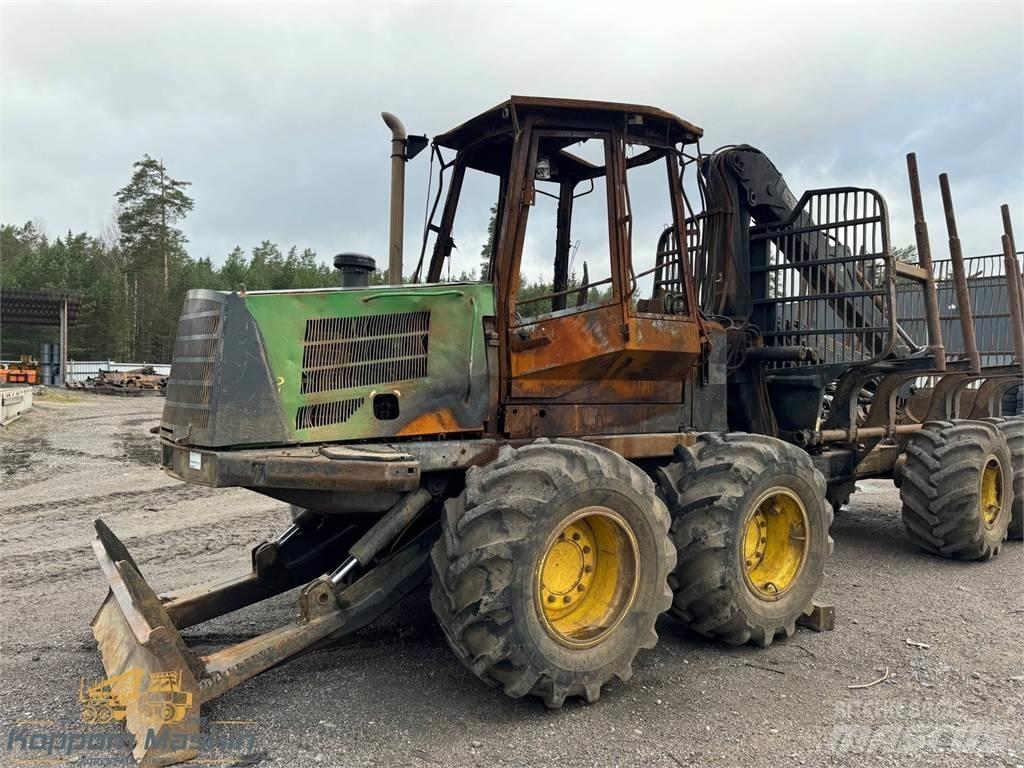 John Deere 1110D 원목 포워더