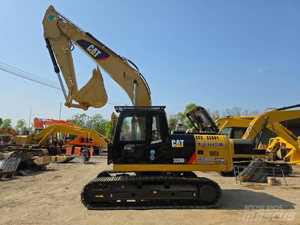 CAT 320D2 대형 굴삭기 29톤 이상