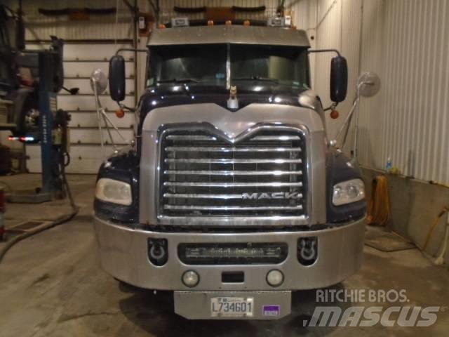 Mack CXU 613 트랙터 유닛