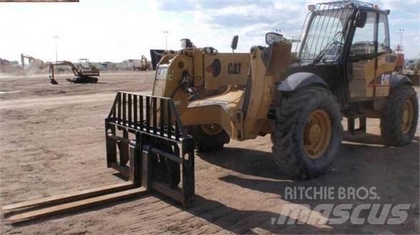 CAT TH560B 텔러 핸들러