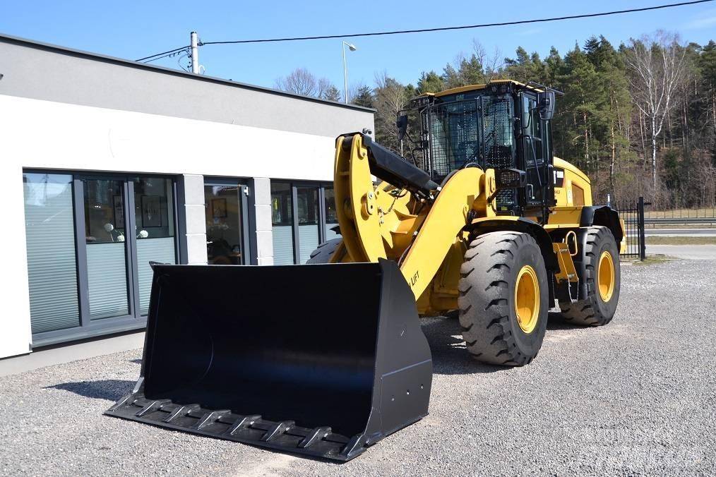 CAT 938 M  휠로우더
