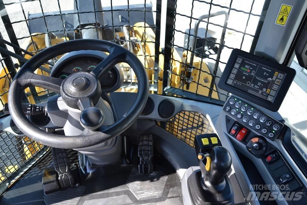 CAT 938 M  휠로우더