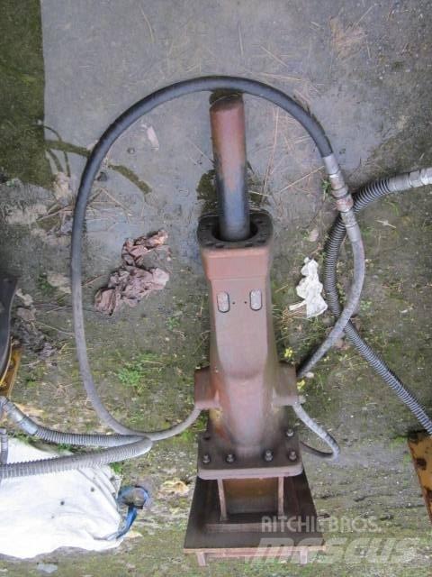 Atlas Copco SB 702 브레이커