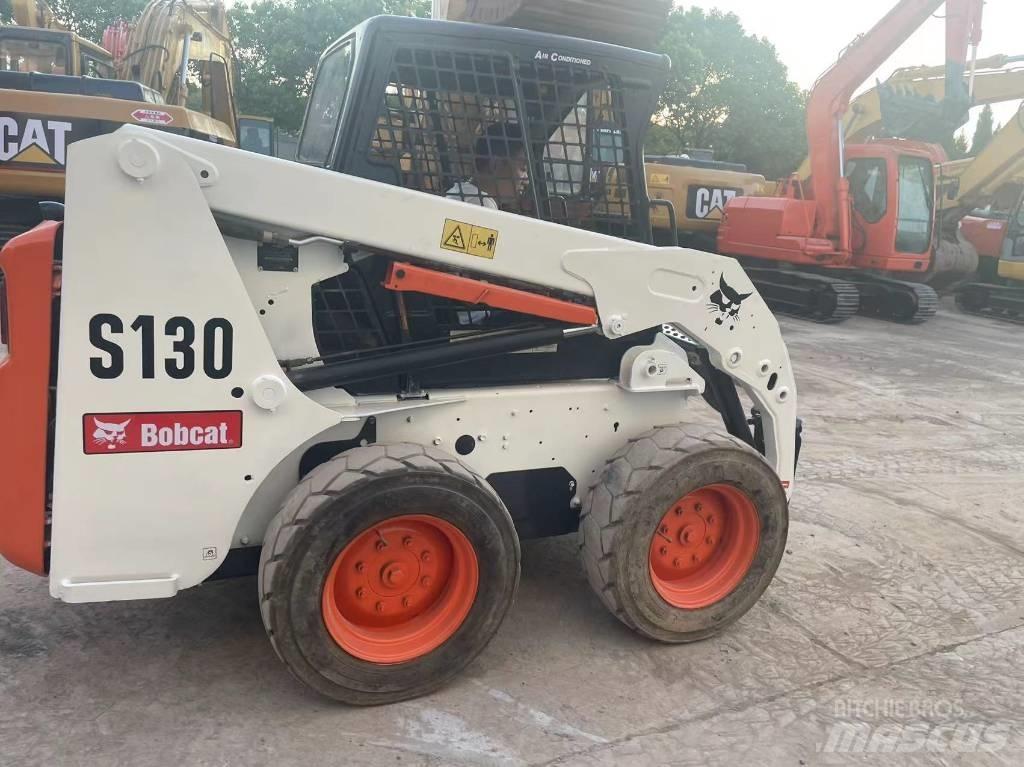 Bobcat S 130  스키드로더