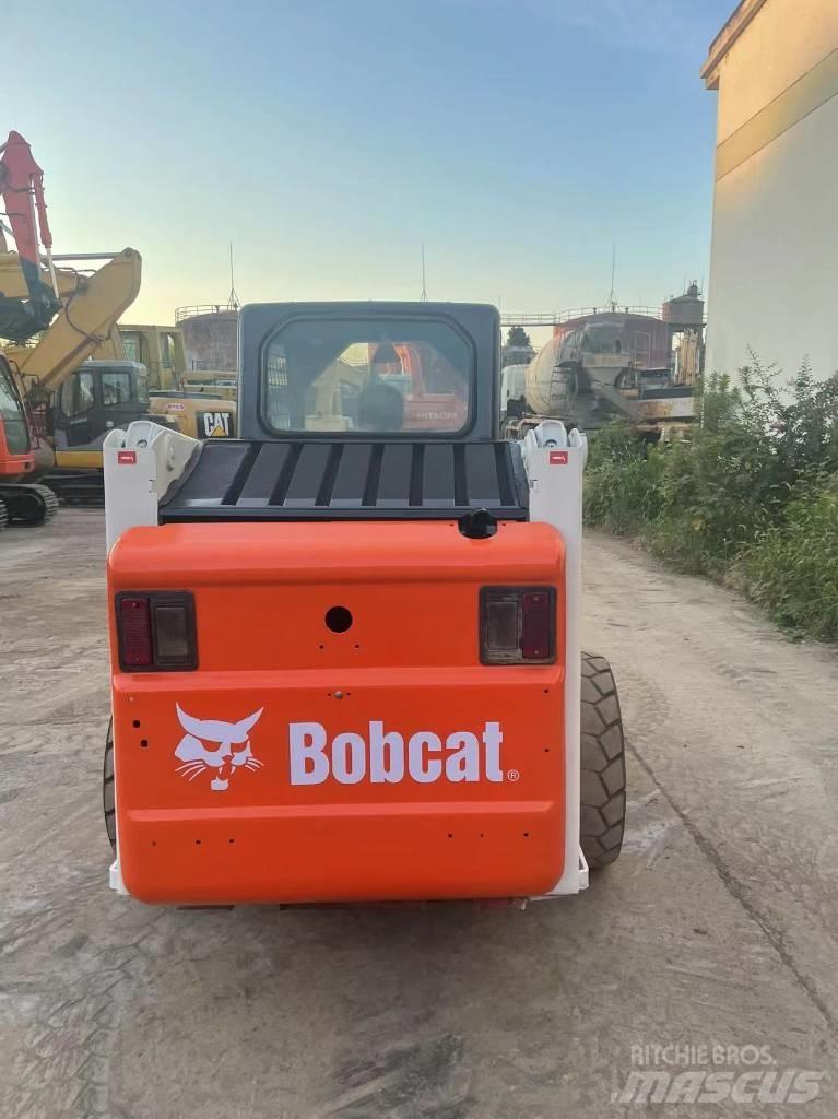 Bobcat S 130  스키드로더