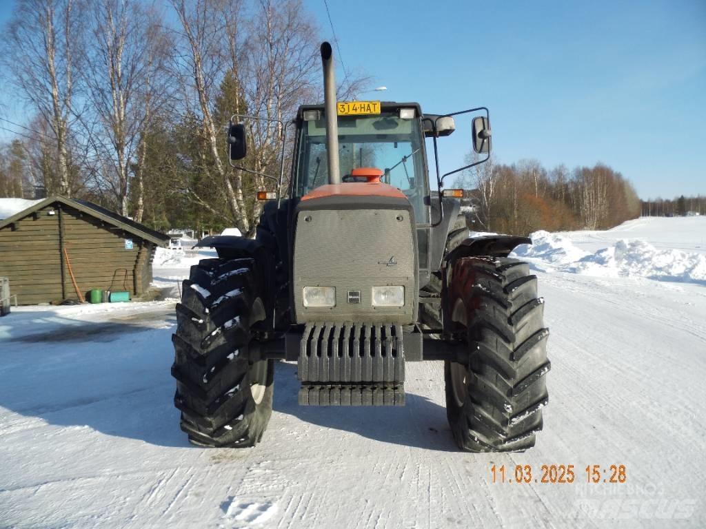 Valtra Valmet 8400 트랙터