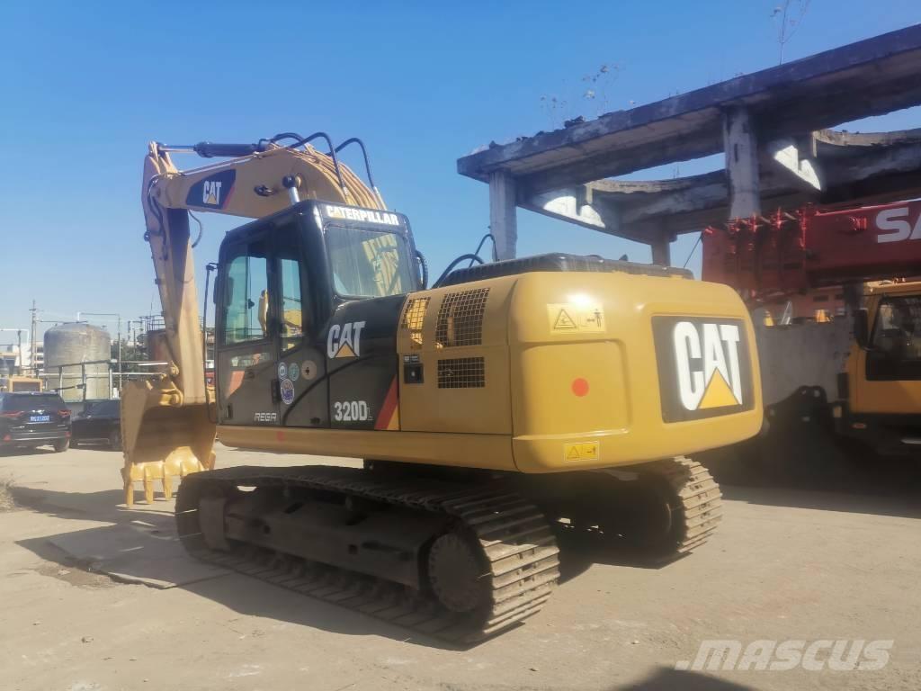 CAT 320 D 대형 굴삭기 29톤 이상