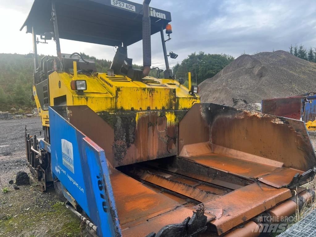 Titan 6870 Paver 아스팔트 포장장비