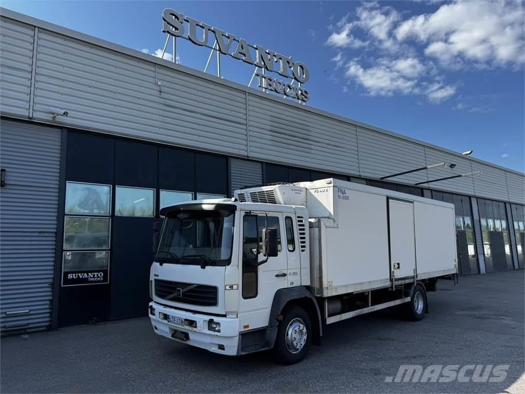 Volvo FL220 탑차 트럭