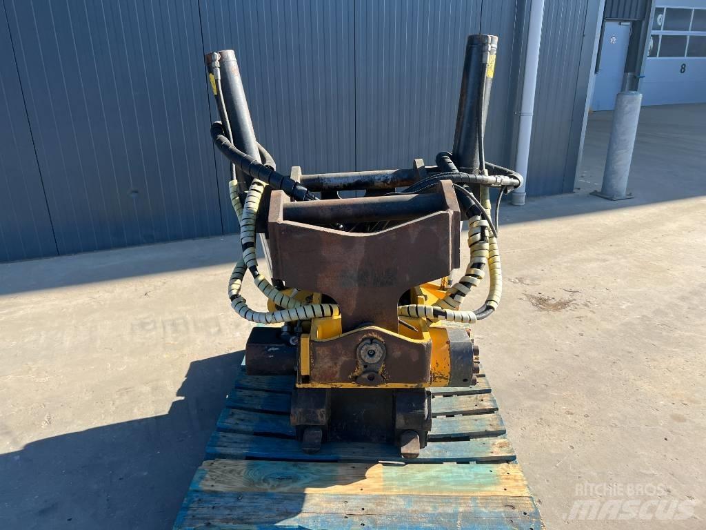 Engcon EC30 - S70 로테이터
