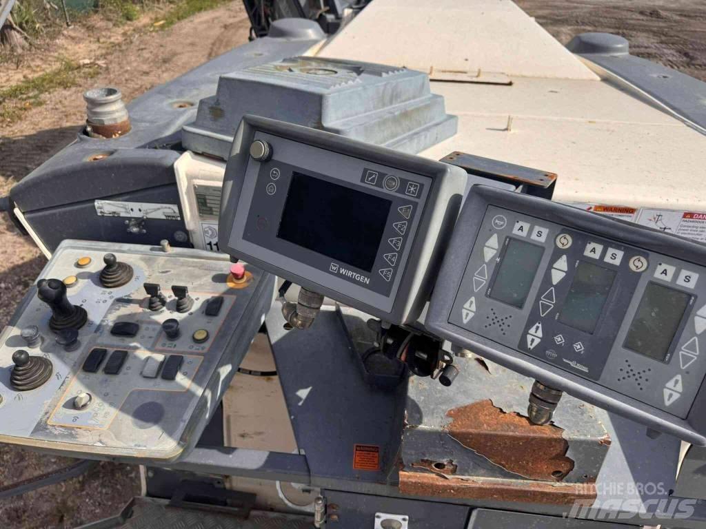 Wirtgen W250 아스팔트 콜드 밀링 기계