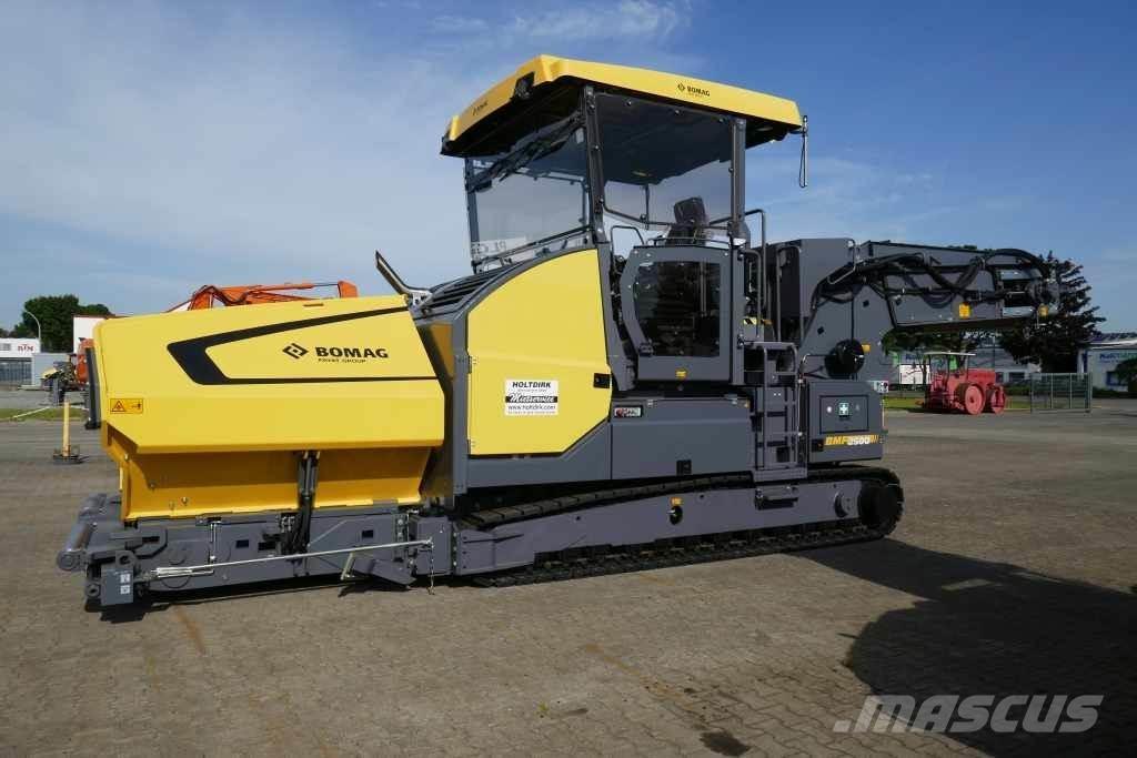 Bomag BMF 2500 M 피더