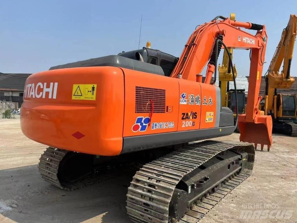 Hitachi ZX 200 대형 굴삭기 29톤 이상