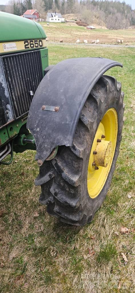 John Deere 2650 트랙터