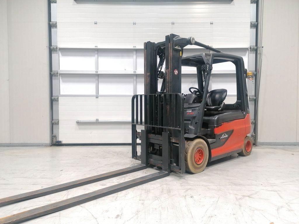 Linde E30L-01 전동 지게차