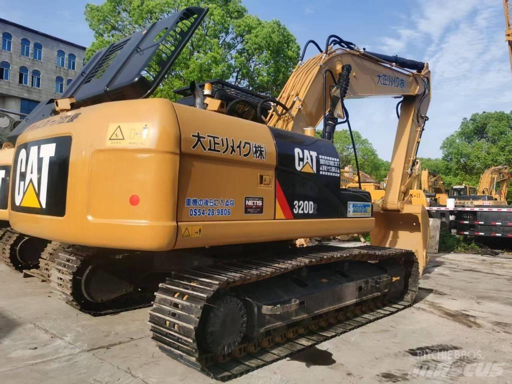 CAT 320d2 대형 굴삭기 29톤 이상