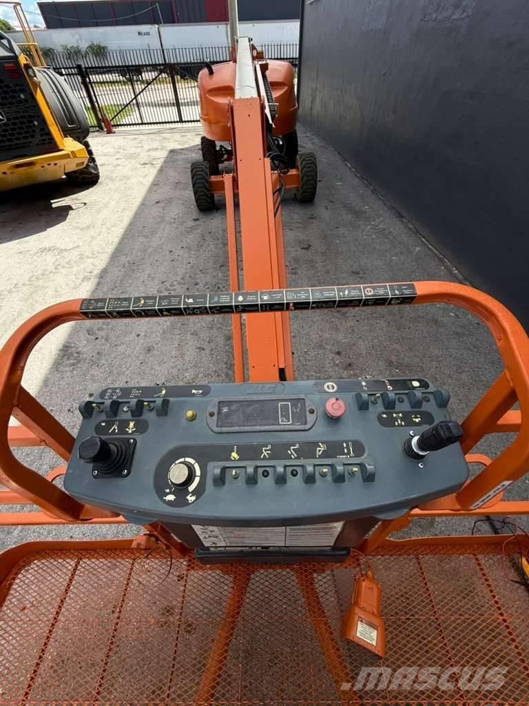JLG 460 SJ 견인식 전동이동 리프트