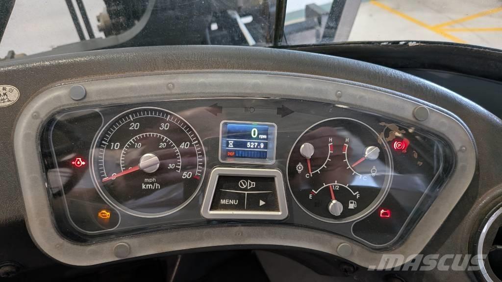 Hyundai 80 D-9 디젤 지게차