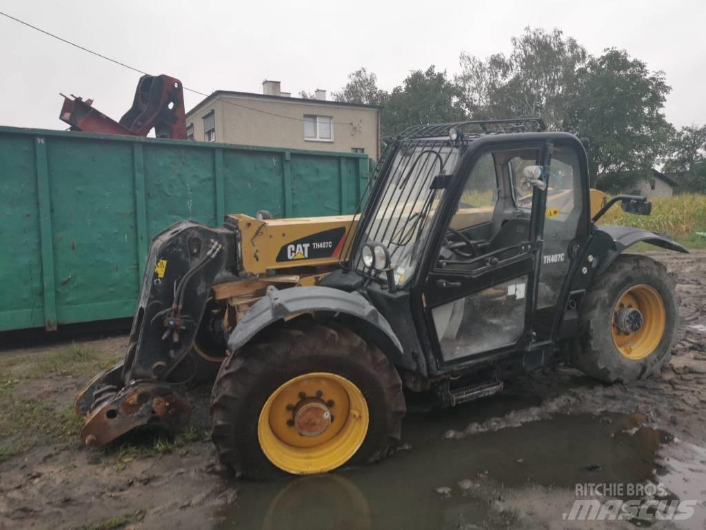 CAT TH 407 2013r 텔러 핸들러