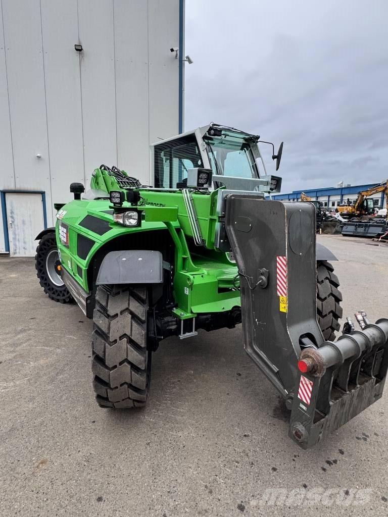 Sennebogen 355 텔러 핸들러