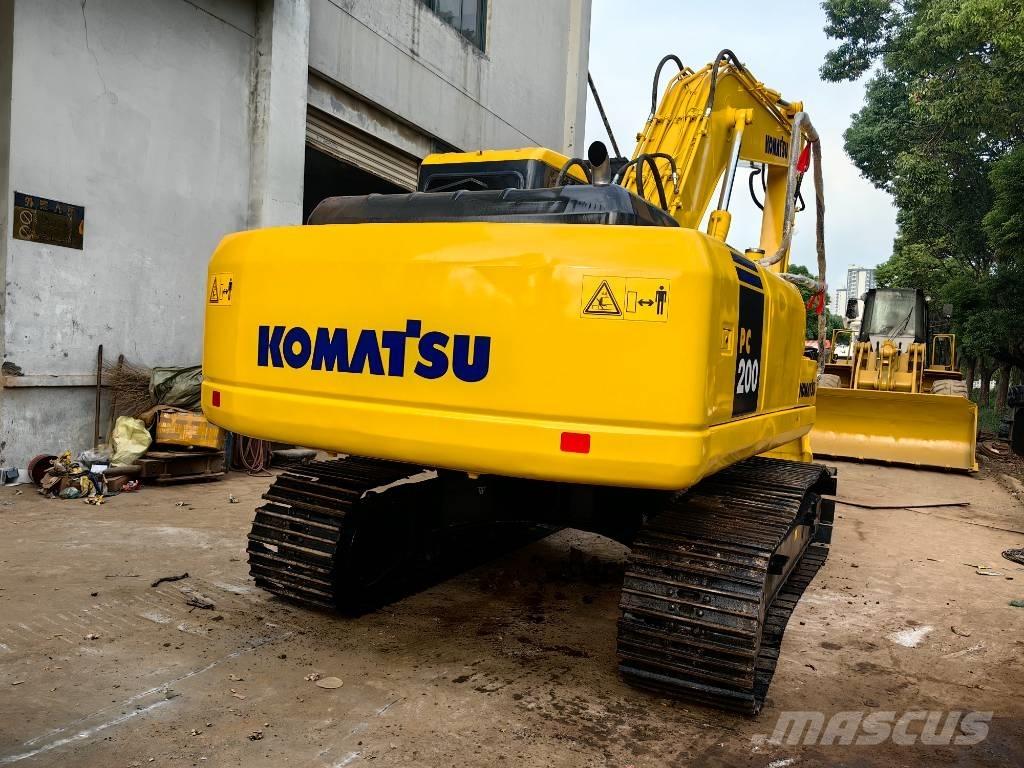 Komatsu PC 200-7 대형 굴삭기 29톤 이상