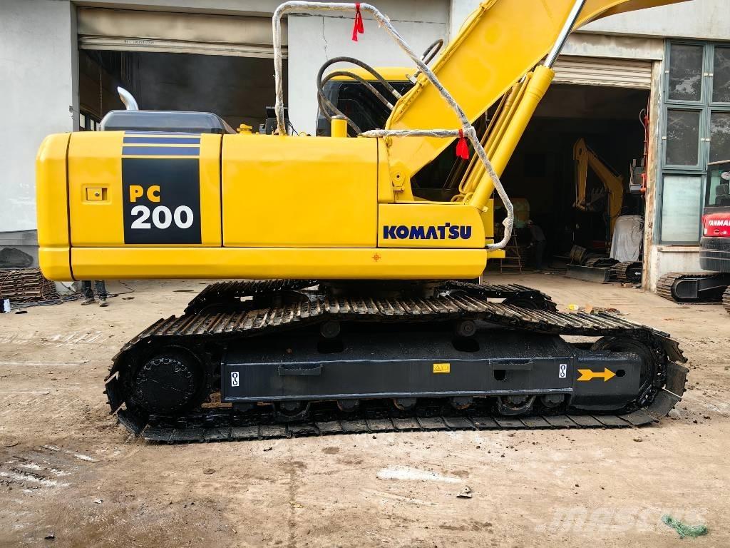 Komatsu PC 200-7 대형 굴삭기 29톤 이상