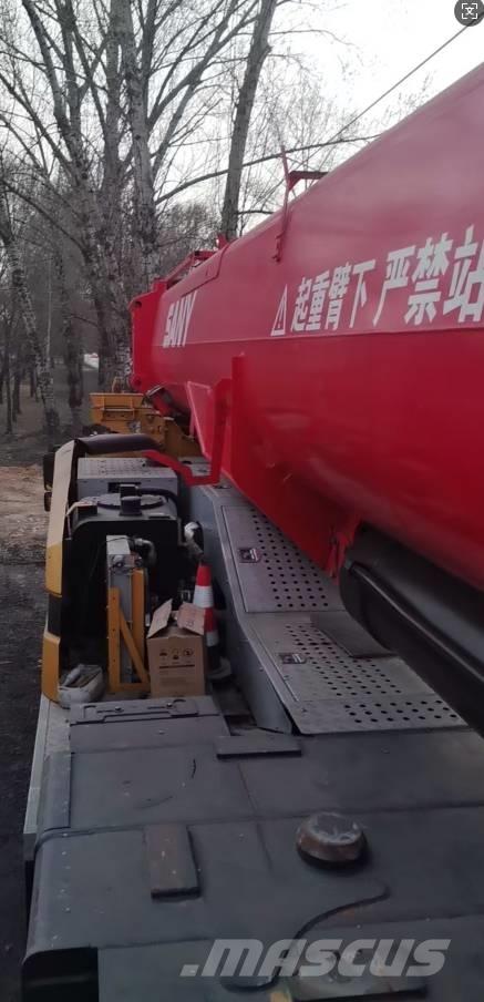 Sany SAC4000C8-8 A/T 크레인