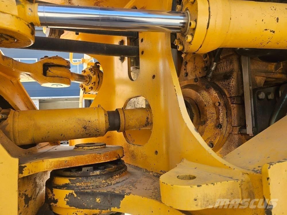 Volvo L 180 E  휠로우더