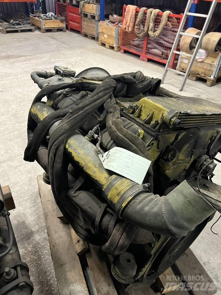 Deutz F6L413 엔진