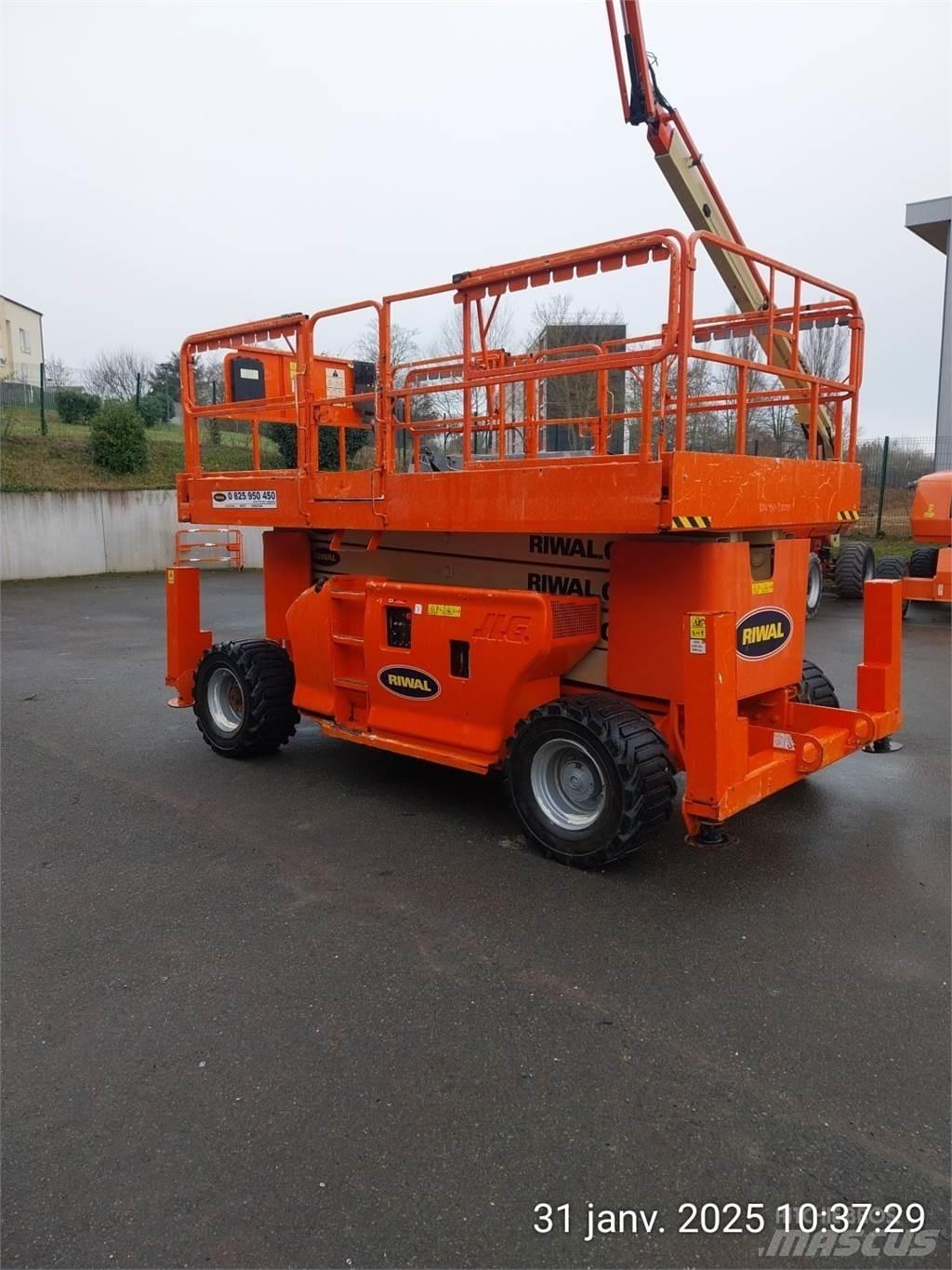 JLG 4394RT 가위형 리프트