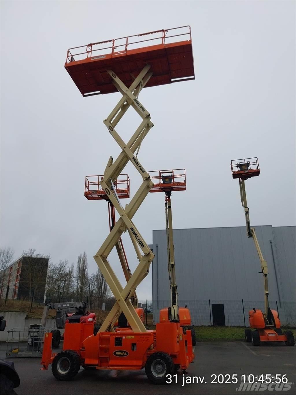 JLG 4394RT 가위형 리프트