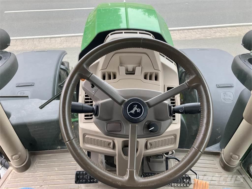 John Deere 6R 215 트랙터